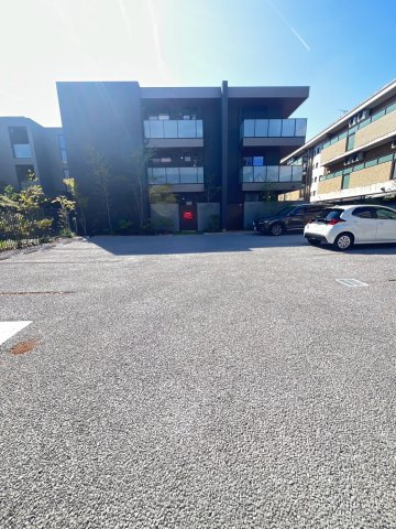 ＷＩＮＧ　ＴＯＷＡ　ＭＡＩＳＯＮの駐車場
