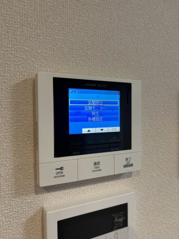 ＷＩＮＧ　ＴＯＷＡ　ＭＡＩＳＯＮの駐車場