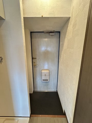 ディナスティ清水谷の玄関