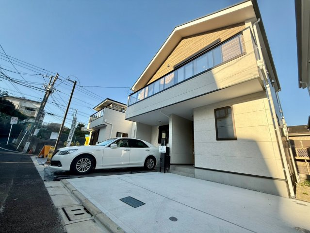 板橋区成増4丁目　新築戸建　全2棟の外観|2026.10.19撮影

現地ご見学希望・資料請求などお気軽にお問い合わせ下さい！
03-5990-5201