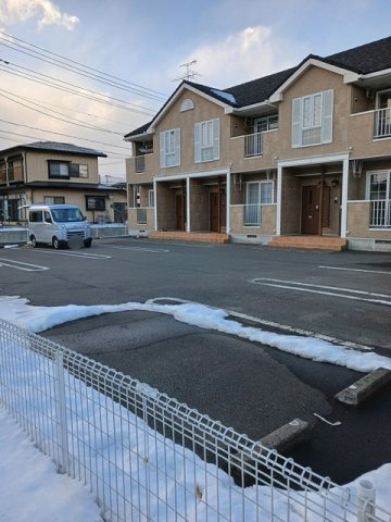 エンペラドールの駐車場