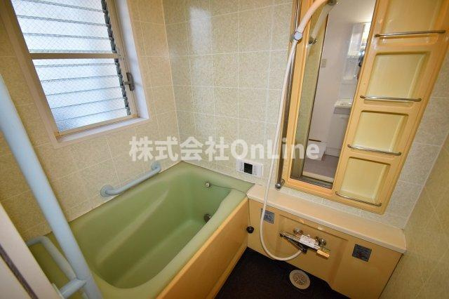 東大阪友井1丁目戸建の浴室