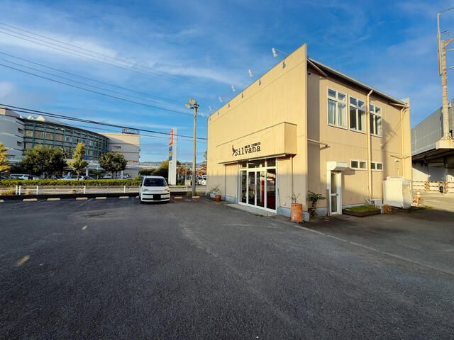小田原市中里の店舗の外観