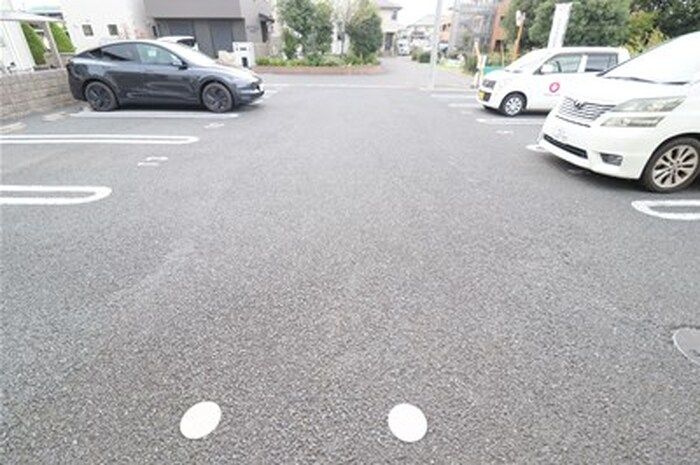アルページュ　Ａの駐車場