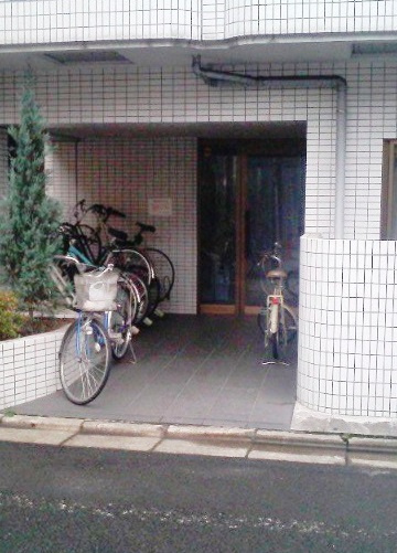 目黒フラワーハイホームのエントランス