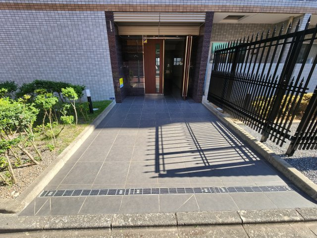 CORVAL亀有のエントランス