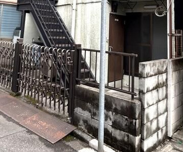 フジハウスのエントランス