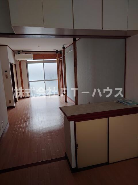 行徳ガーデンハイツの居間・リビング