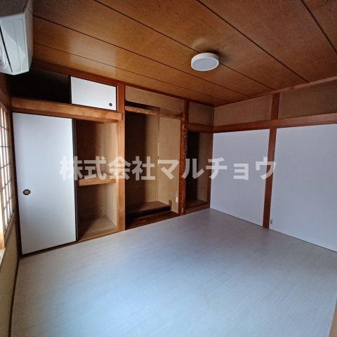 目良一戸建の洋室|個人の部屋や寝室として使える洋室です
