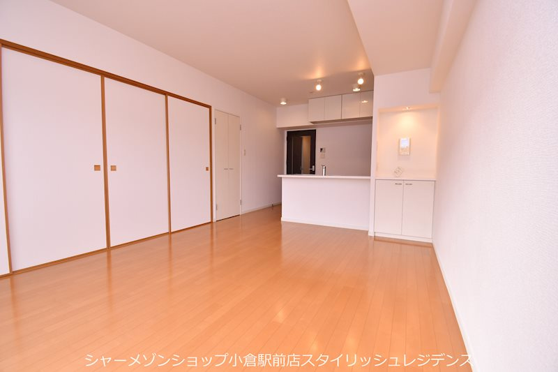 シャトレ大手町S棟の居間・リビング