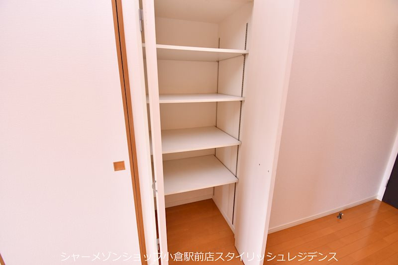 シャトレ大手町S棟の収納