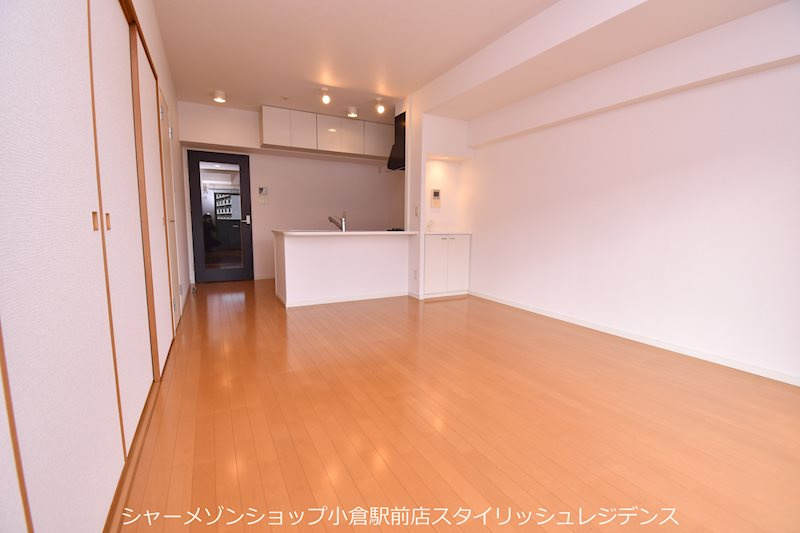 シャトレ大手町S棟の居間・リビング