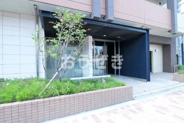 ＡＲＴＥＳＳＩＭＯ　ＩＳＭのエントランス