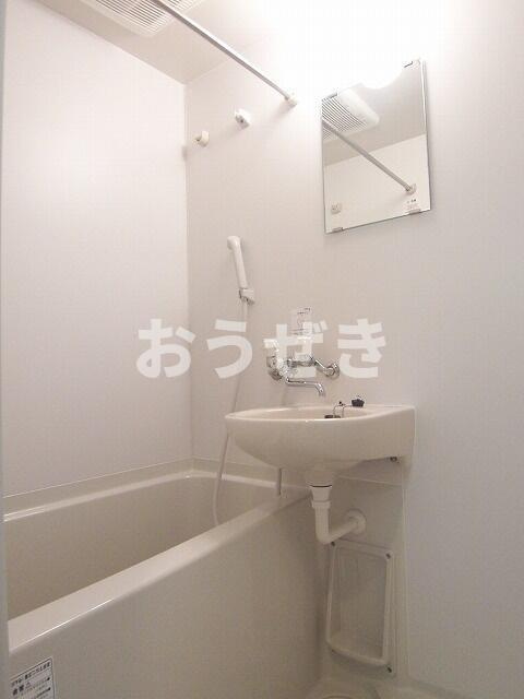 ＡＲＴＥＳＳＩＭＯ　ＩＳＭの浴室
