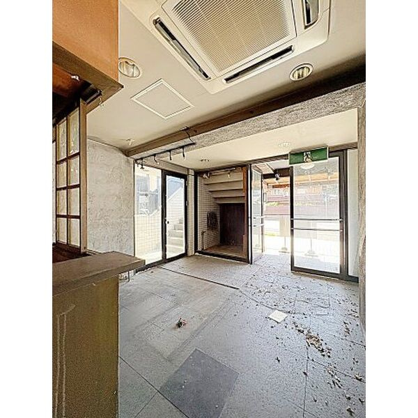 サンライズ喜多山【　1階路面店　】
