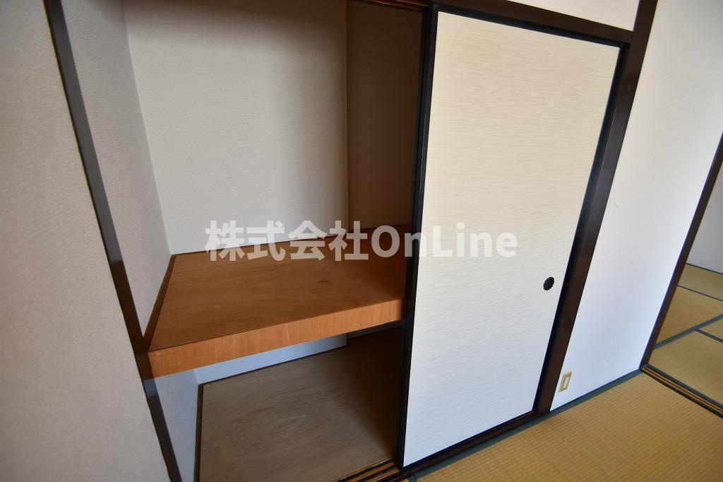内山文化の内装