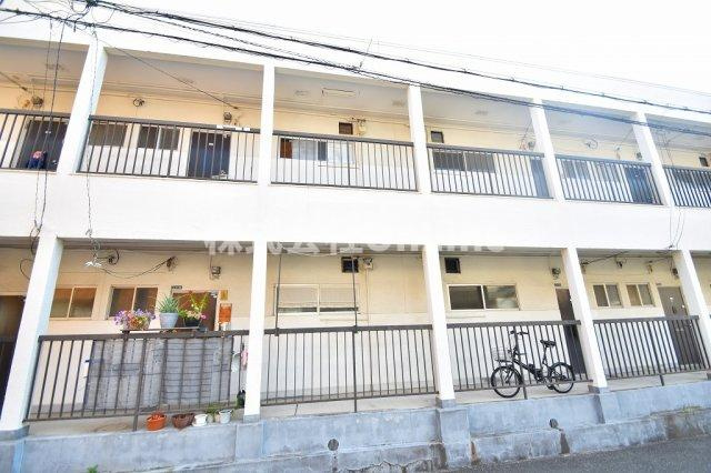 内山文化の外観