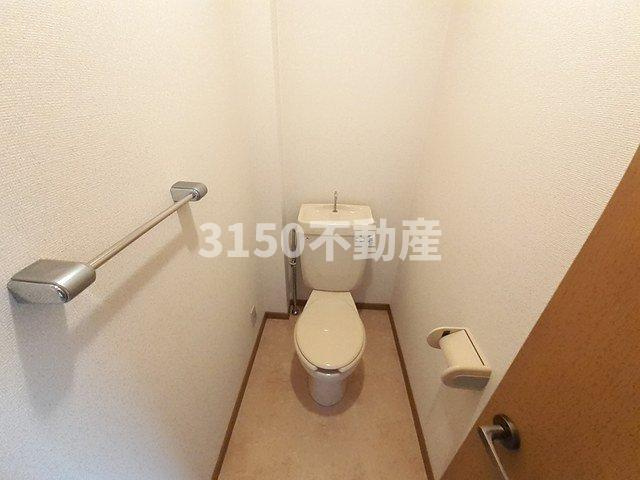 クリスタルパレスのトイレ|コンパクトで使いやすいトイレです