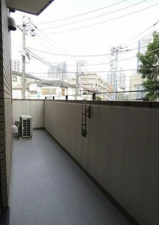 ライオンズガーデン初台のバルコニー