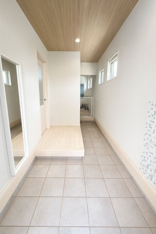 筑紫野市大字筑紫　中古戸建の玄関