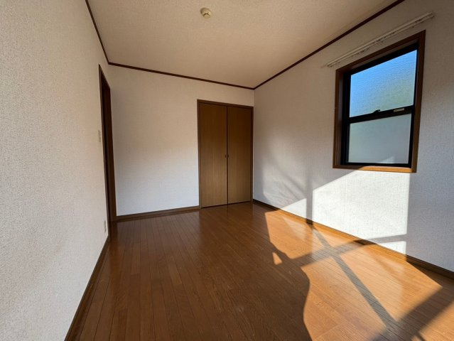 川崎市多摩区菅仙谷２丁目の一戸建ての洋室