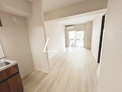 【居間・リビング】 | Ｂａｓｅ(E-147) | 洋室のお部屋です。