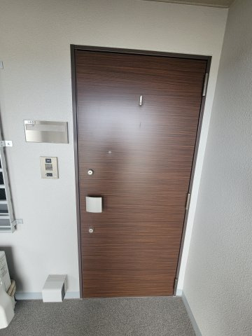 ライオンズマンション那覇三原マスターズゲートの玄関