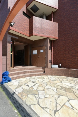 【エントランス】 | ステージファースト高輪 | 落ち着いたエントランスです