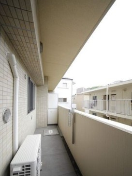 八王子市長沼町の賃貸マンションのバルコニー