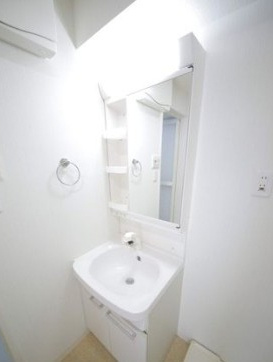 八王子市長沼町の賃貸マンションの独立洗面台