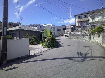 廿日市市宮島口上1丁目中古戸建の前面道路含む現地写真