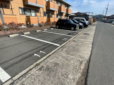 【駐車場】 | リビングタウン塩冶南