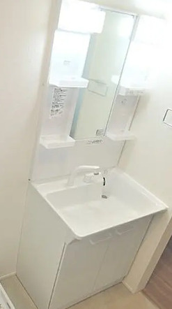 メゾンケンシンの洗面所