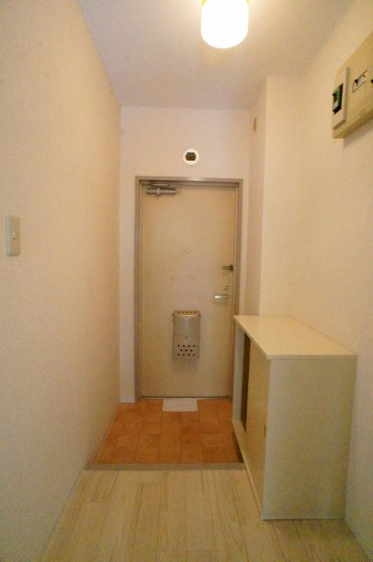 成瀬ロイヤルハイツⅡの玄関