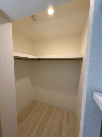 横浜市南区真金町２丁目の賃貸マンションの収納