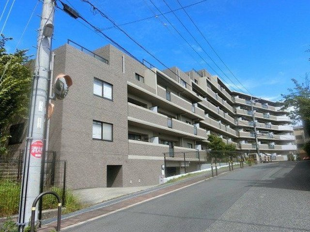 セントラル東豊中の外観