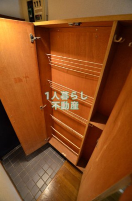 【玄関】 | シャローム蒲田 | シューズボックスです