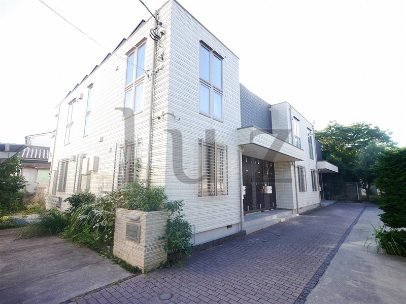 グランドゥール東台の外観