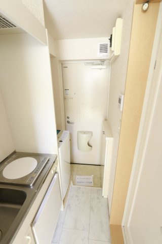 【玄関】 | サクセス矢口渡B棟 | 同シリーズ物件の参考写真です。