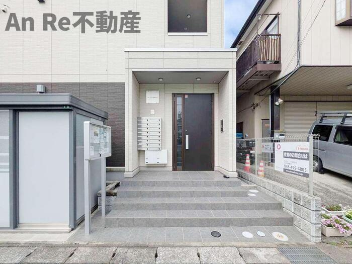 クレシア東川口のエントランス