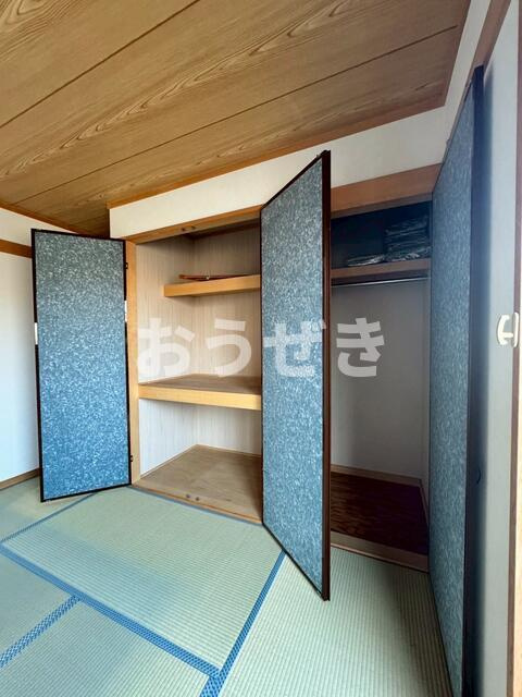 貝塚１丁目貸家の収納