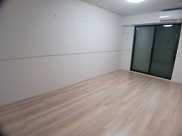 ヒカルサ東川口の居間・リビング