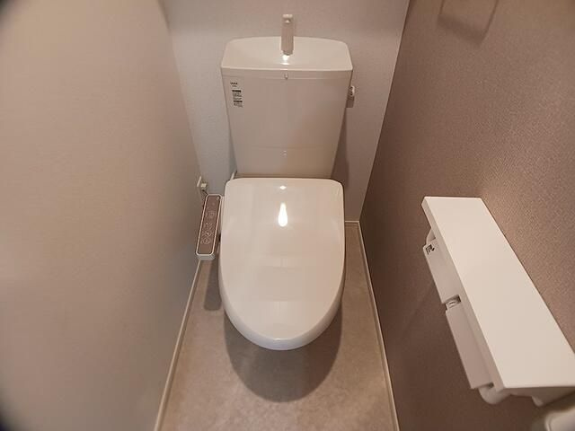 ヒカルサ東川口のトイレ