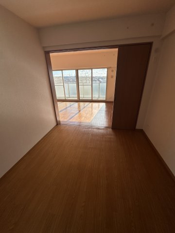 アーバンポイント三好IIの洋室