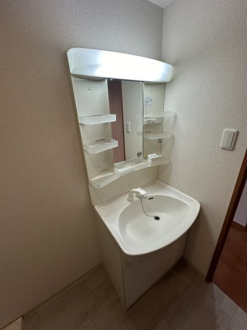 アーバンポイント三好IIの洗面所
