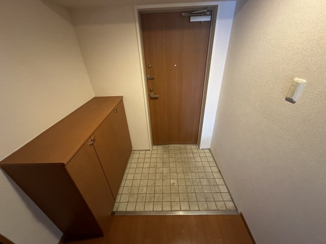 アーバンポイント三好IIの玄関