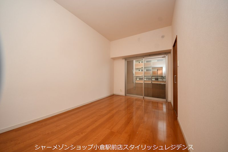 サンシャインロイヤル北九州の寝室