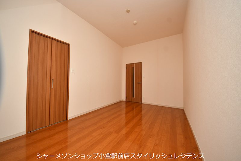 サンシャインロイヤル北九州の寝室