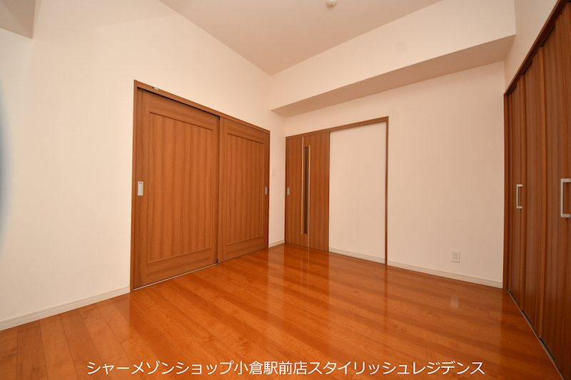 サンシャインロイヤル北九州の寝室