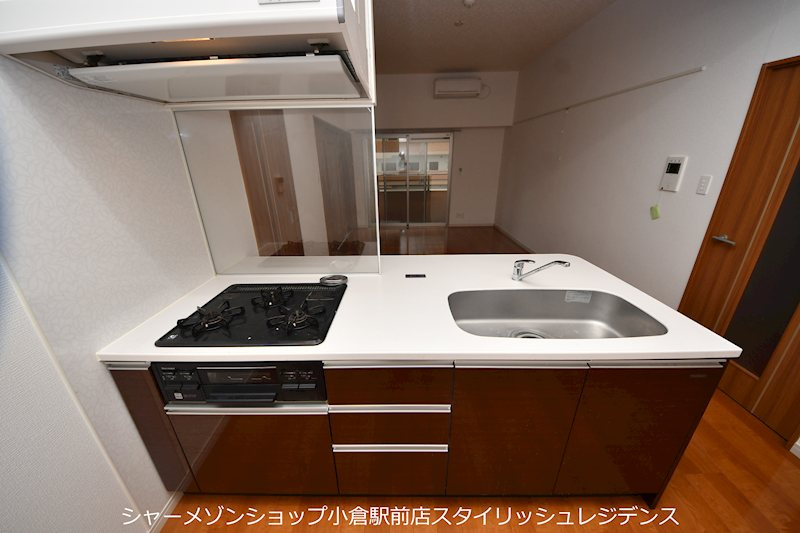 サンシャインロイヤル北九州のキッチン